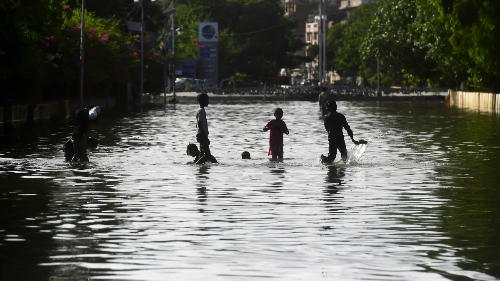 Inundaciones en Pakistán y Afganistán dejan cientos de muertos y heridos